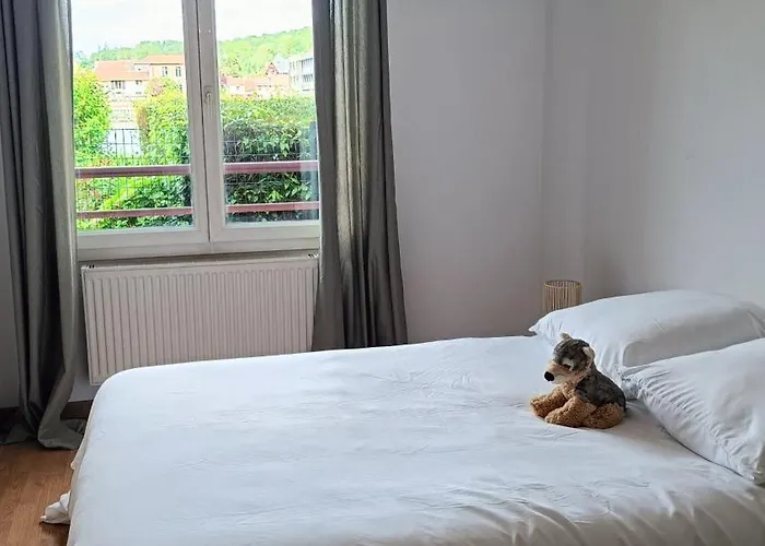 アパート Le Des Premontres ポンタ・ムソン